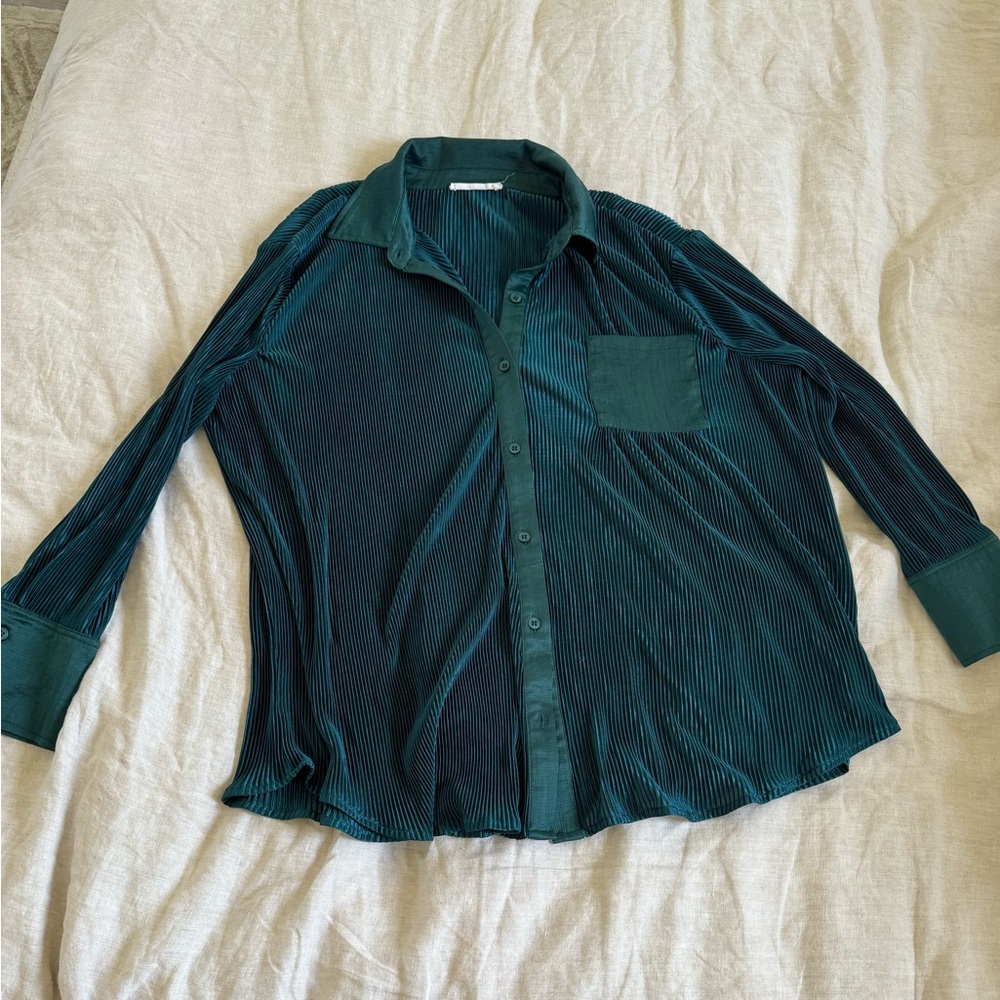 EUC 12th Tribe Pleated Boyfriend Shirt